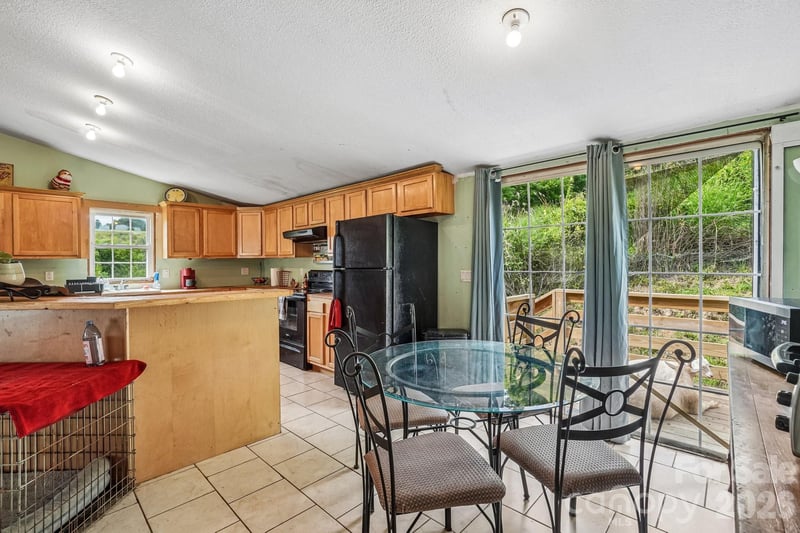 400 Morgan Branch Rd, Marshall, NC 28753