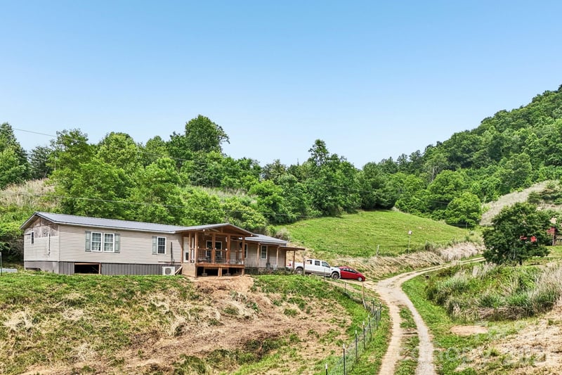 400 Morgan Branch Rd, Marshall, NC 28753