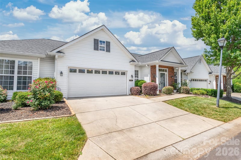 9205 Duckhorn Dr, Charlotte, NC 28277