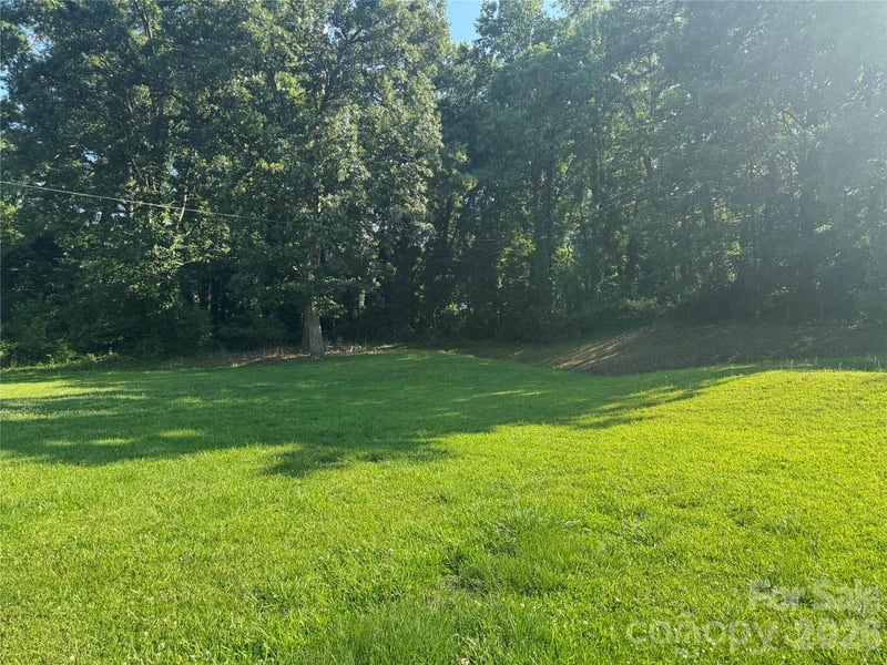 8432 Idlewild Rd, Charlotte, NC 28227