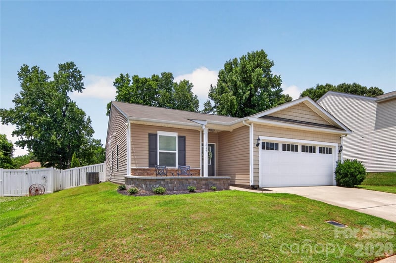1049 Sweetgum St, Gastonia, NC 28054