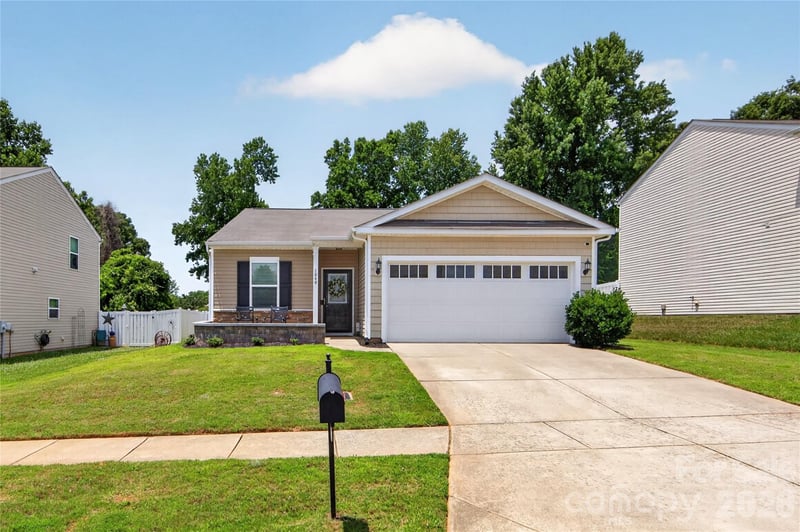 1049 Sweetgum St, Gastonia, NC 28054