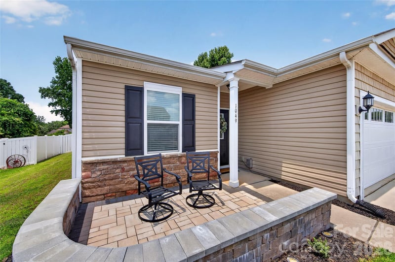 1049 Sweetgum St, Gastonia, NC 28054