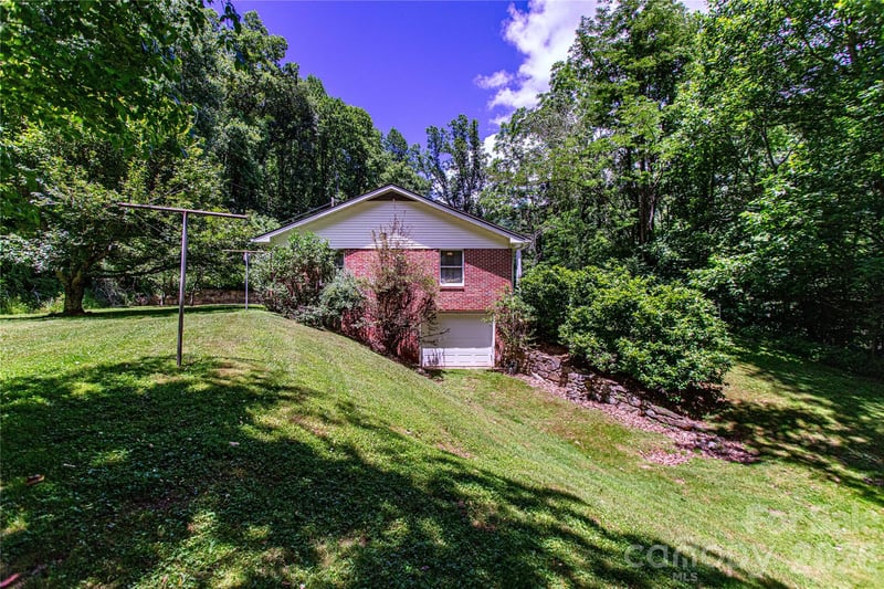 7835 Us 23 Hw, Mars Hill, NC 28754