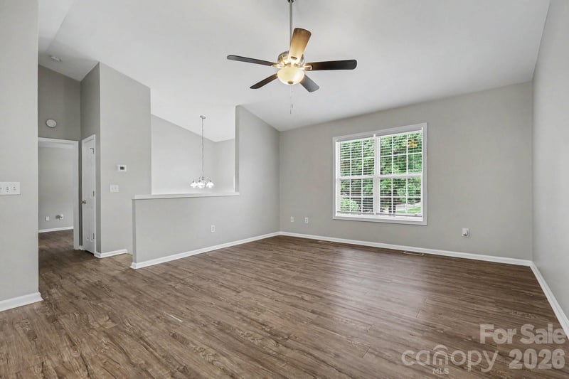 1607 Indian Springs Dr, Conover, NC 28613