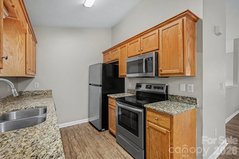 1607 Indian Springs Dr, Conover, NC 28613