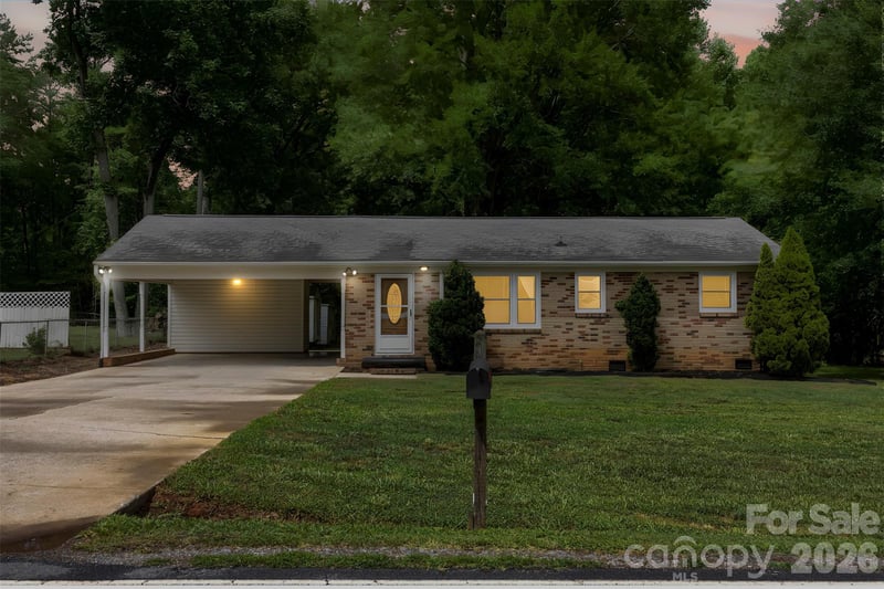 644 Dallas Spencer Mountain Rd, Dallas, NC 28034