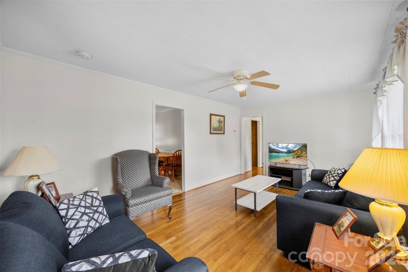 644 Dallas Spencer Mountain Rd, Dallas, NC 28034