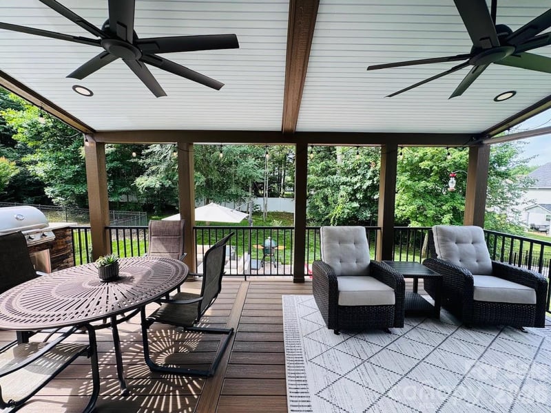 108 Willowbrook Dr, Mooresville, NC 28115