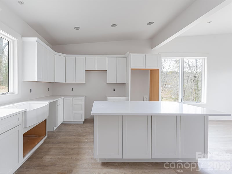 20 Cane Creek Ln, Fairview, NC 28730