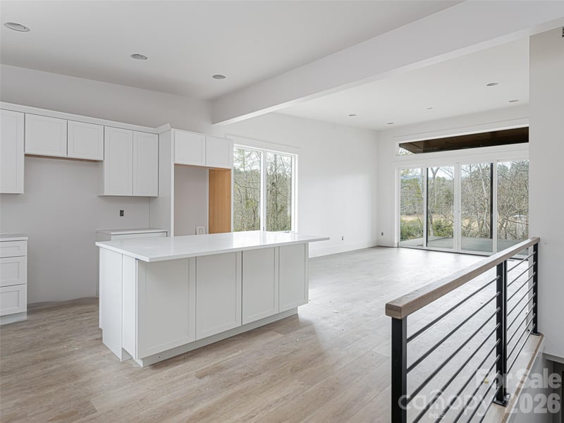 20 Cane Creek Ln, Fairview, NC 28730