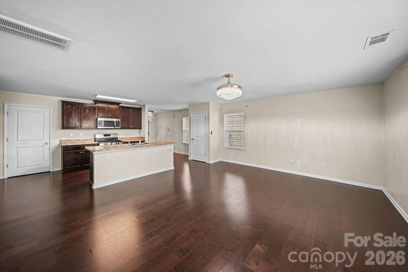 9539 Kendall Dr, Charlotte, NC 28214