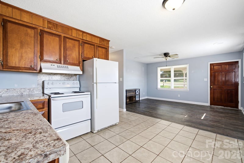7537 Old Plank Rd, Stanley, NC 28164