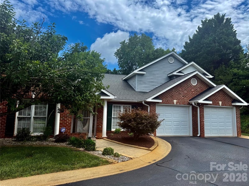 112 Mooreland Dr, Conover, NC 28613