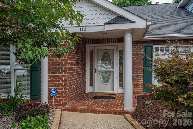 112 Mooreland Dr, Conover, NC 28613