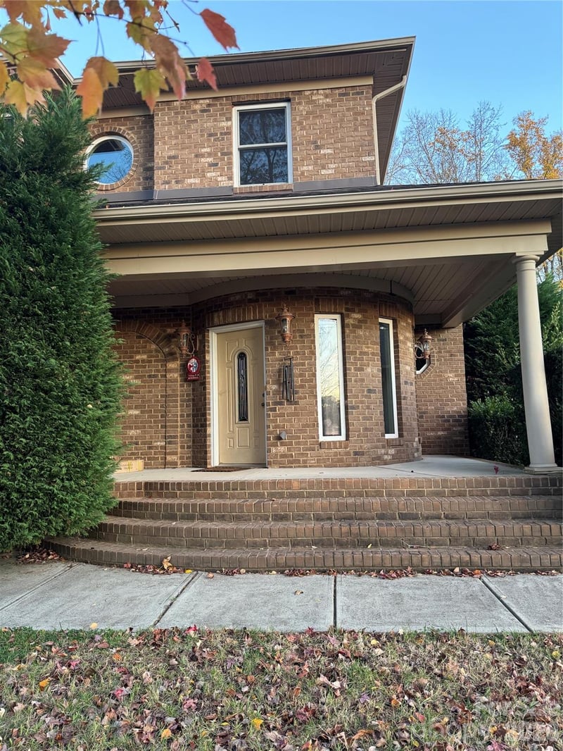 10130 Fairlea Dr, Charlotte, NC 28269
