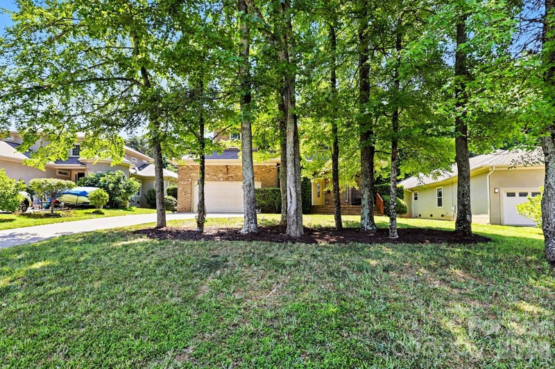 10130 Fairlea Dr, Charlotte, NC 28269