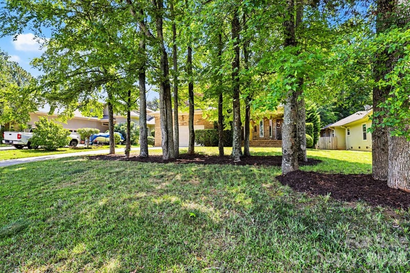 10130 Fairlea Dr, Charlotte, NC 28269