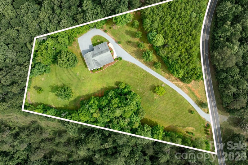 1697 Windswept Rg, Marshall, NC 28753