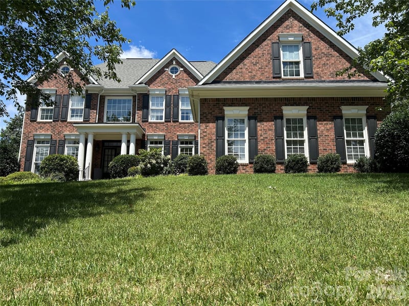 3401 Savannah Hills Dr, Matthews, NC 28105