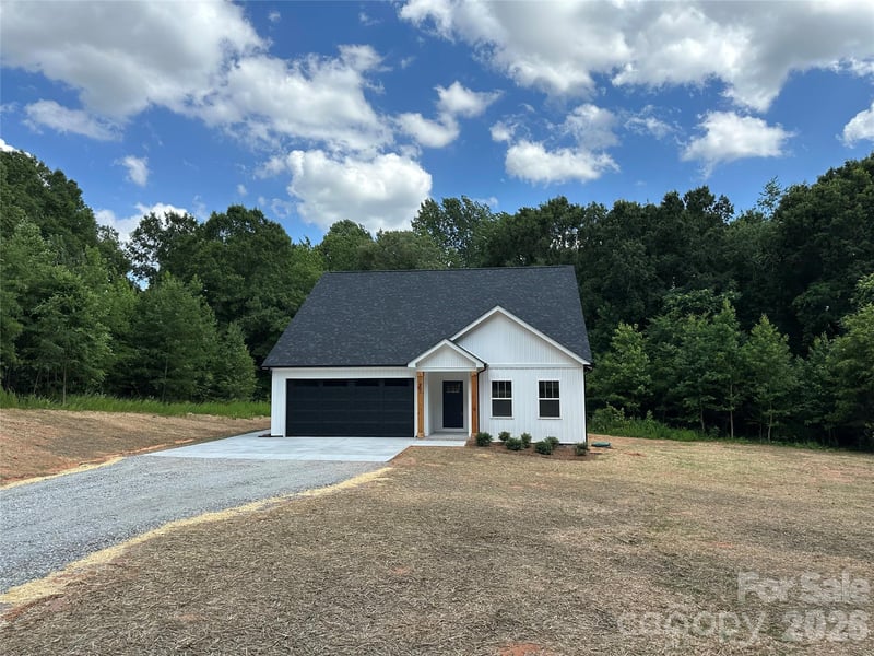 906 Maywood St, Kannapolis, NC 28081