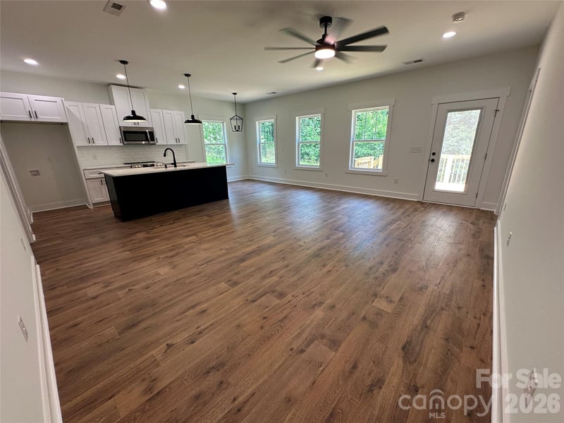 906 Maywood St, Kannapolis, NC 28081