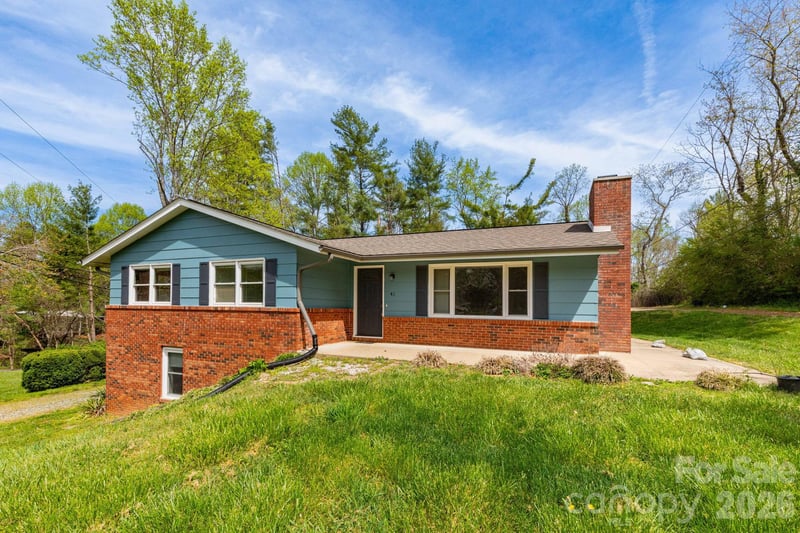 41 Kennedy Rd, Weaverville, NC 28787