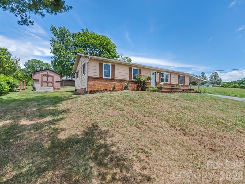 111 Keith St, Clyde, NC 28721