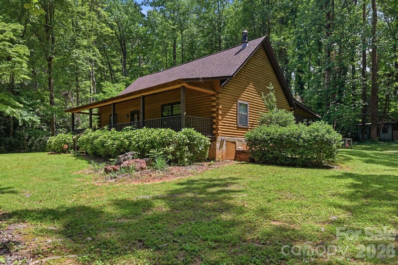 6808 Linda Lake Dr, Charlotte, NC 28215