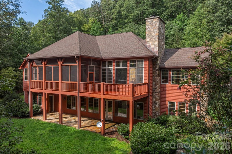 98 Flat Creek Rd, Fairview, NC 28730