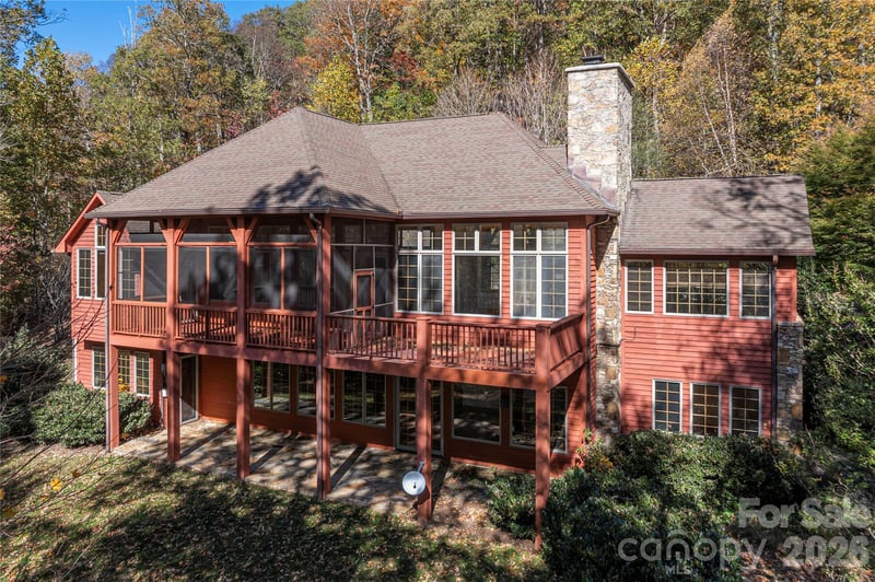 98 Flat Creek Rd, Fairview, NC 28730