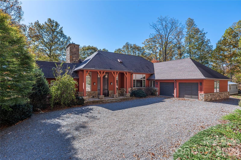 98 Flat Creek Rd, Fairview, NC 28730