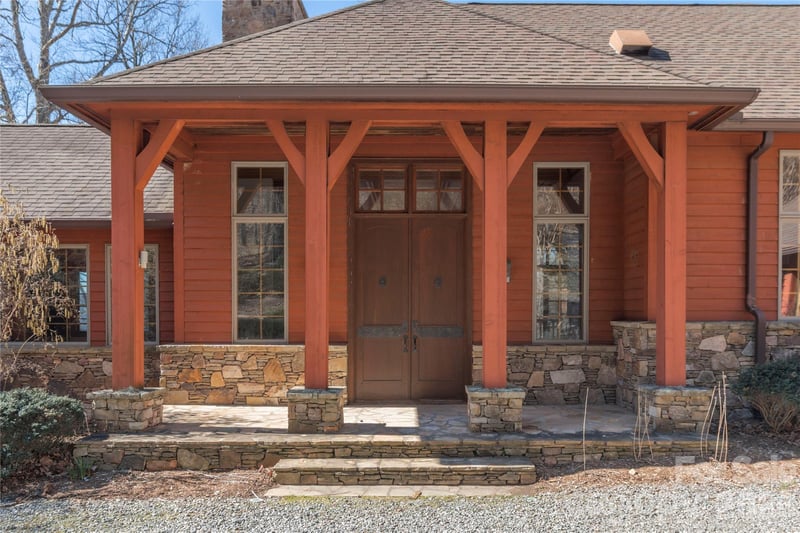 98 Flat Creek Rd, Fairview, NC 28730