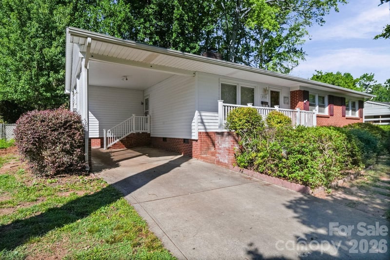 5326 Murrayhill Rd, Charlotte, NC 28210