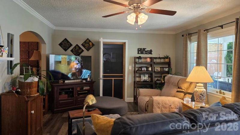 809 Alexander St, Lincolnton, NC 28092