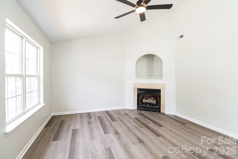 4135 Canyon Creek Ln, Charlotte, NC 28216