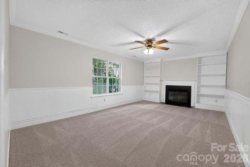 3909 Carmel Forest Dr, Charlotte, NC 28226