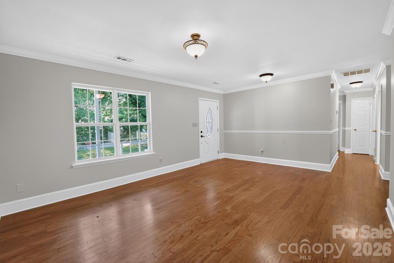 3909 Carmel Forest Dr, Charlotte, NC 28226