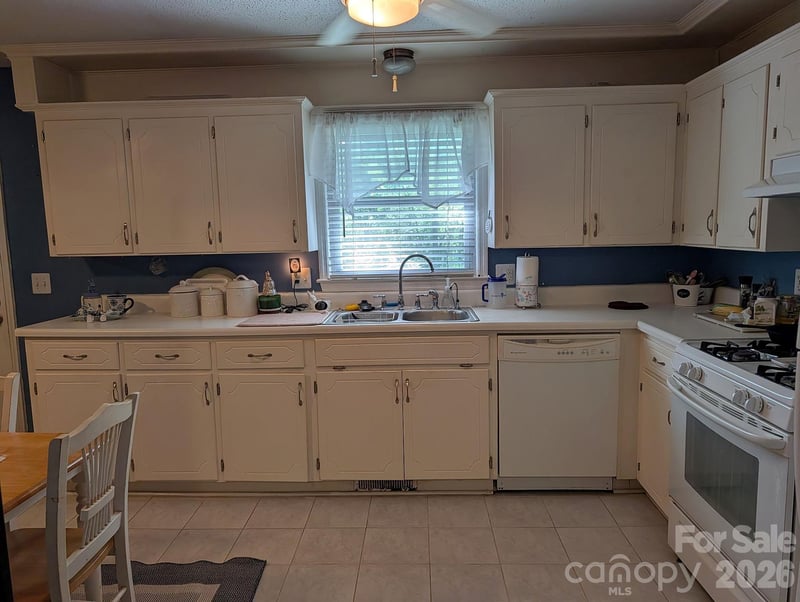 215 Swamp Fox Dr, Fort Mill, SC 29715