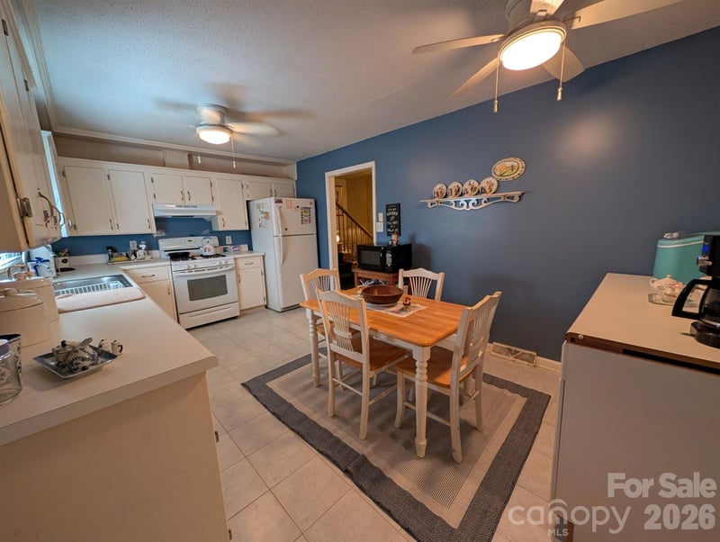 215 Swamp Fox Dr, Fort Mill, SC 29715