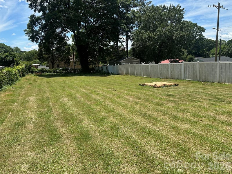 229 Cedar St, Belmont, NC 28012