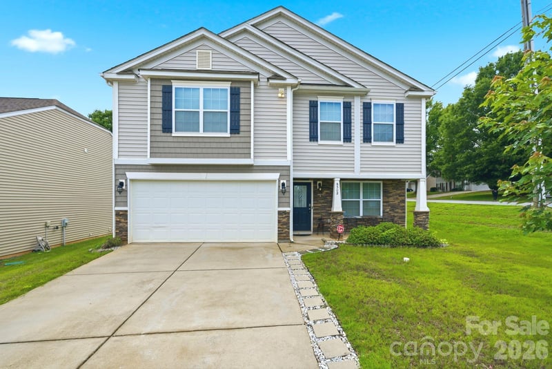 8502 Mansell Ct, Charlotte, NC 28215