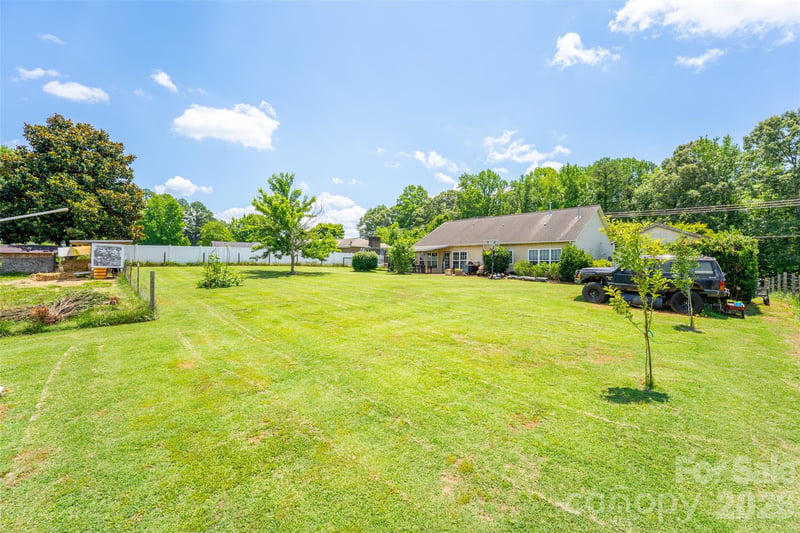 311 Winthrow Creek Rd, Mooresville, NC 28115