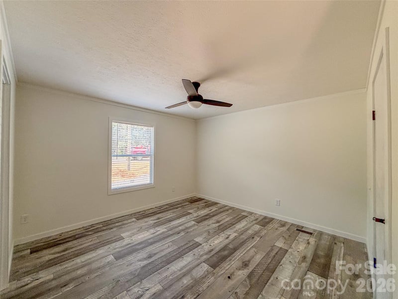 2401 Liberty Church Rd, Hickory, NC 28601