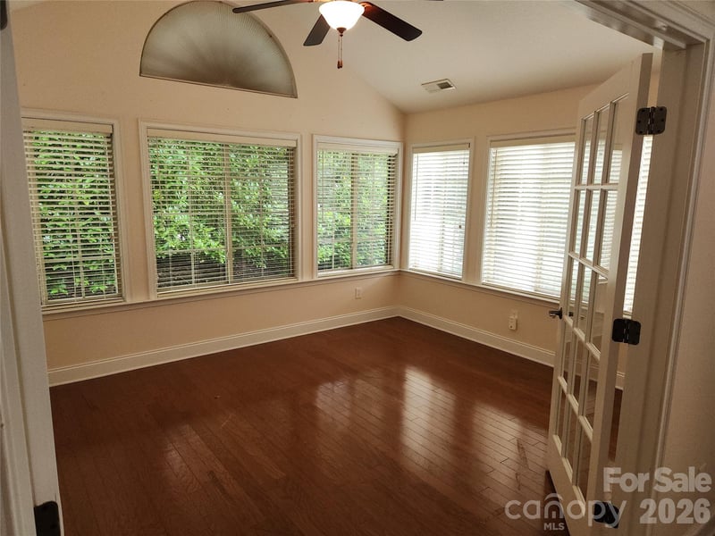 1 Mountain Meadow Cir, Weaverville, NC 28787