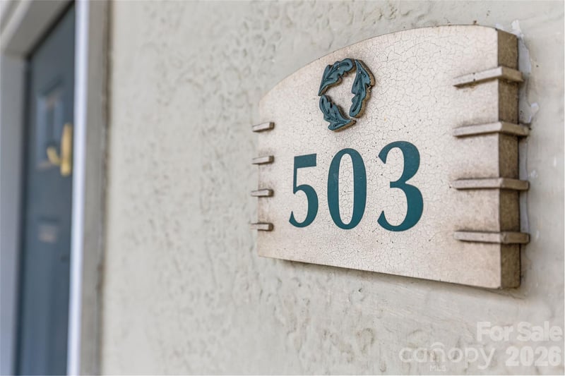 405 W 7th St #503, Charlotte, NC 28202