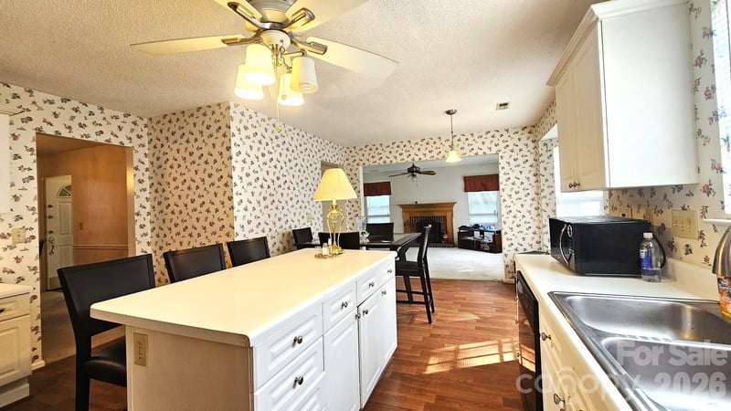 2425 Katherine Kiker Rd, Charlotte, NC 28213