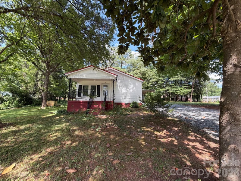 55 Hildebran Ave, Newton, NC 28658