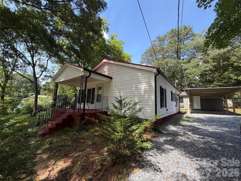 55 Hildebran Ave, Newton, NC 28658
