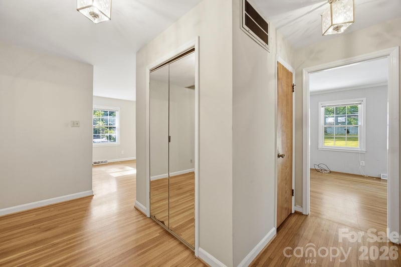 3630 Sulkirk Rd, Charlotte, NC 28210